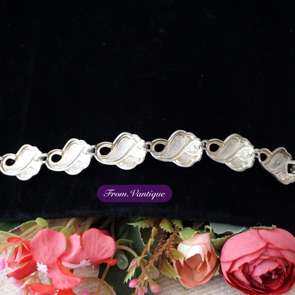 💙 VINTAGE Silver Plate Blue Paint Linked Bracelet 📿 - Picture 5 of 6